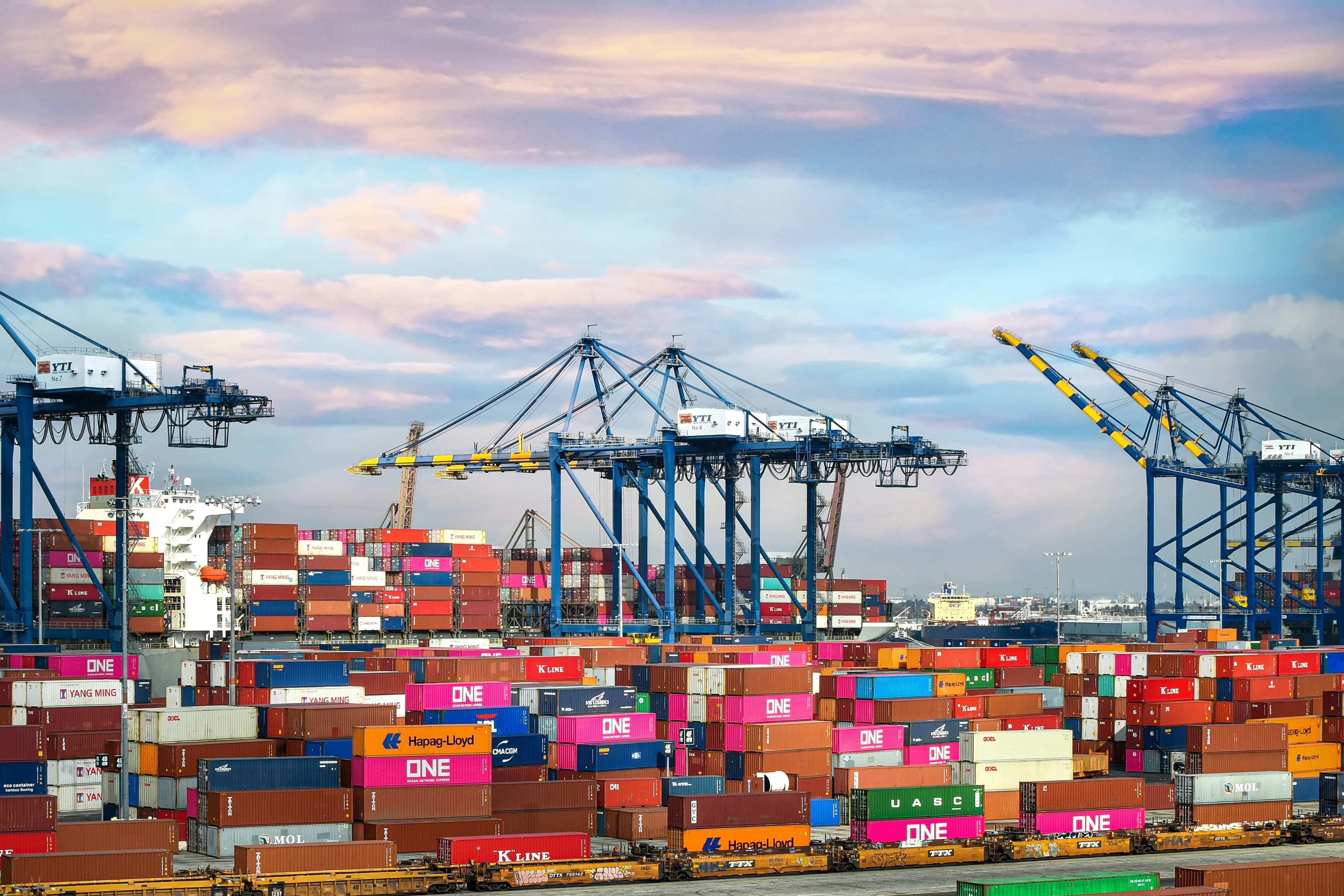 Container und internationale Logistik